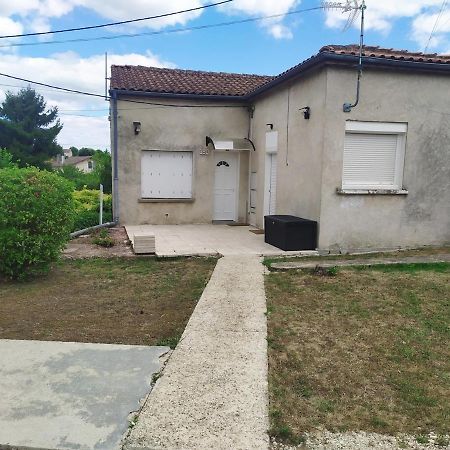 Appartement T2- Le Bon Accueil / Wifi / Parking Angouleme Bagian luar foto